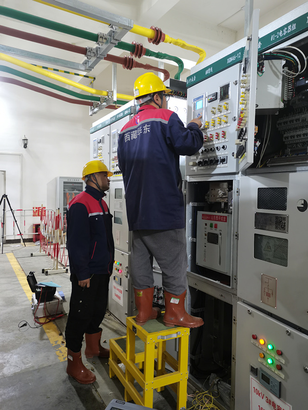 安多變電站10KV高壓柜調(diào)試維護工作順利完成